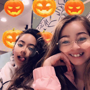 Meet your Posher, Avery